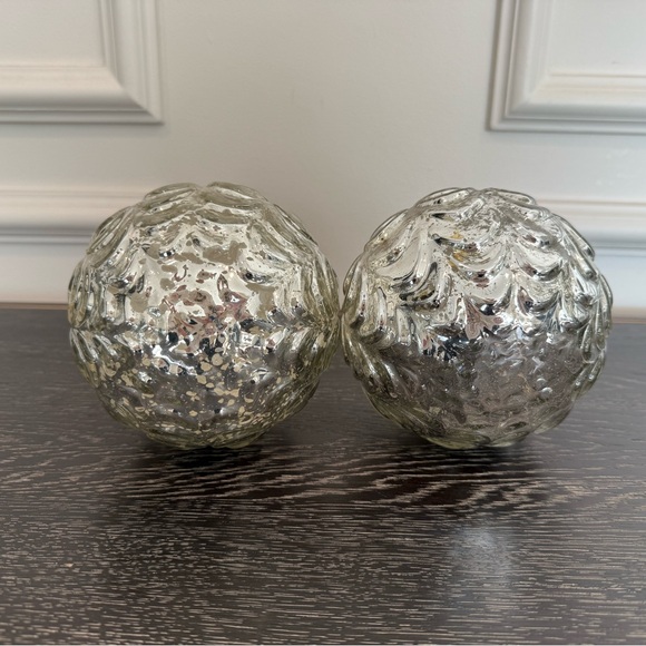 2 Kugel Style Silver Mercury Glass Ball Christmas Ornaments - Picture 2 of 4